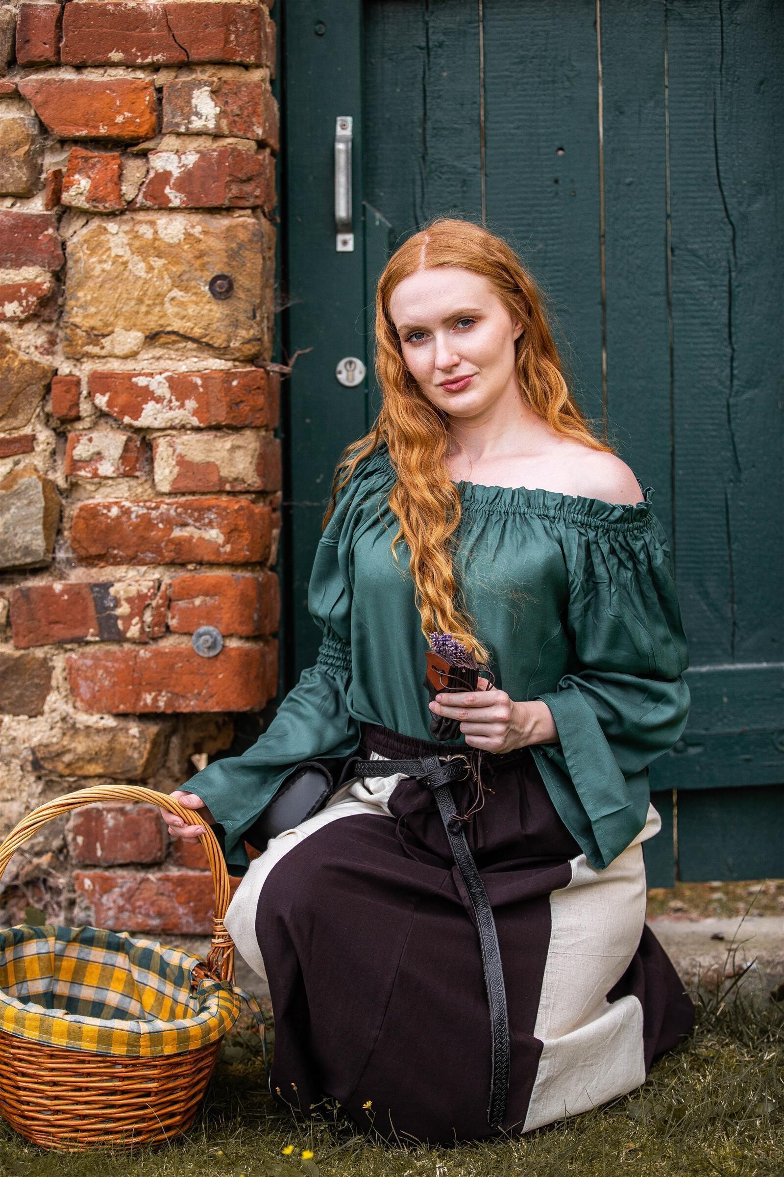 klassische-mittelalterbluse-emma-gruen